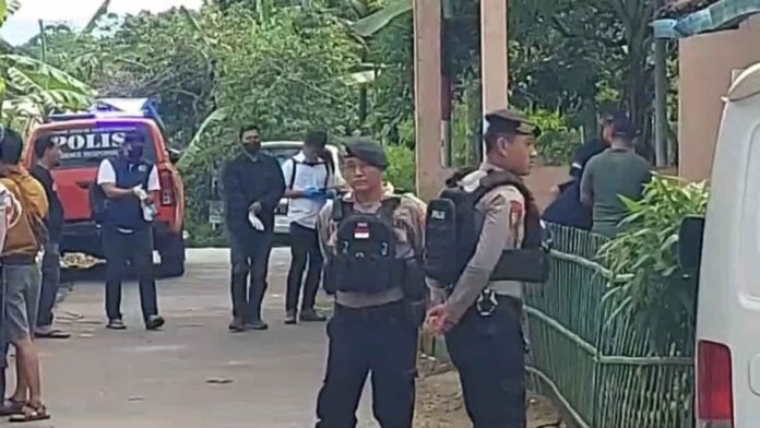 penggeledahan terduga teroris di Tasikmalaya