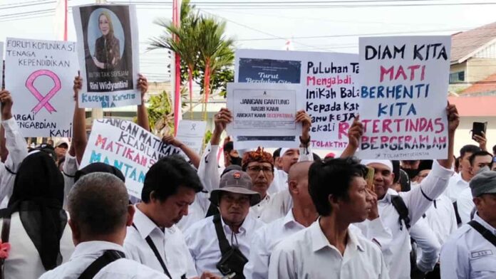 Aksi honorer di Kota Banjar