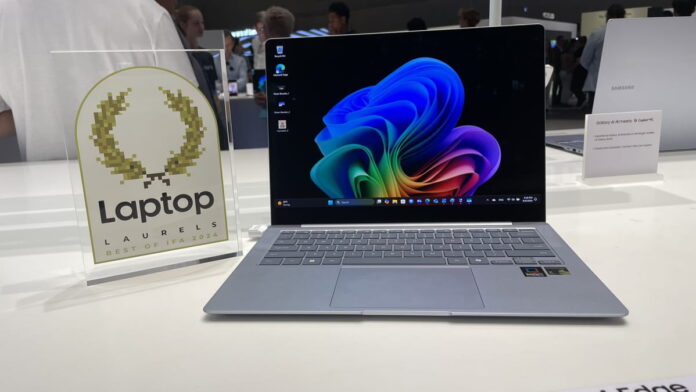 Galaxy Book 5 Pro 360, Laptop Samsung 2-in-1 Ber-Performa Tinggi