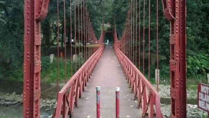 Mitos Jembatan Merah Bogor, Mengulik Misteri Si Penggoda