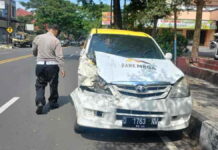 Mobil Terlibat Tabrakan