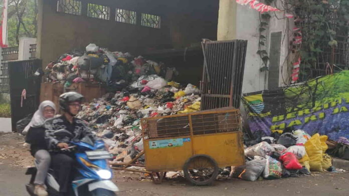 sampah kota bandung