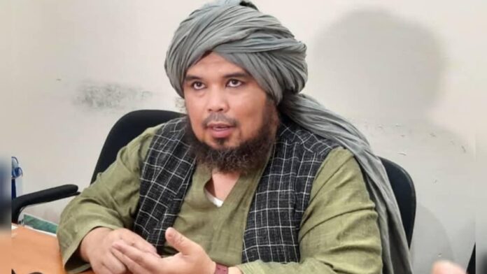 Ustadz Derry Sulaiman menyebut bakal ada 3 publik figur yang mualaf