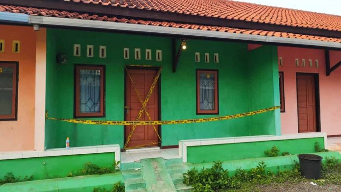 Penghuni kamar kos tempat ditemukannya mayat perempuan terbungkus sepre di Ciamis